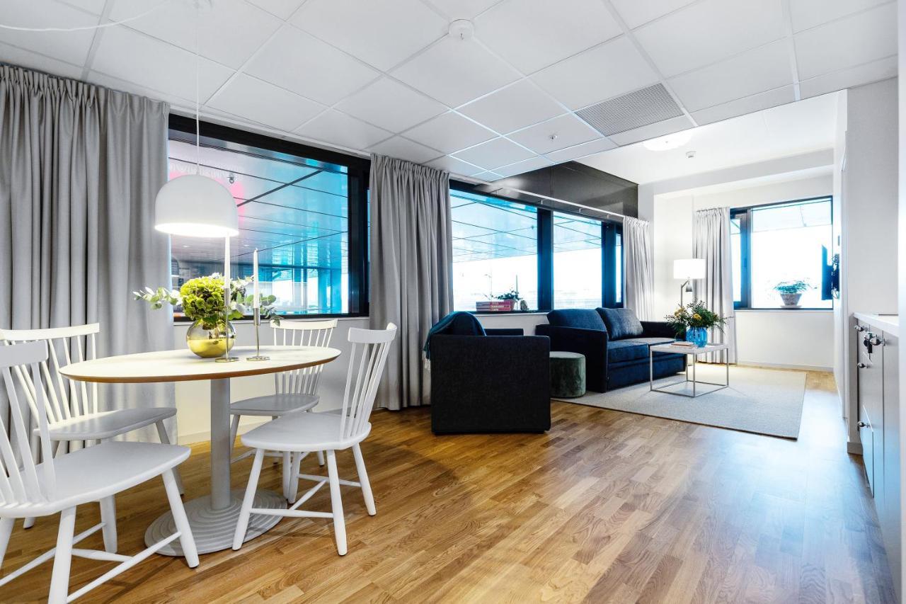 שטוקהולם Biz Apartment Bromma מראה חיצוני תמונה A student apartment at the University of Jyväskylä