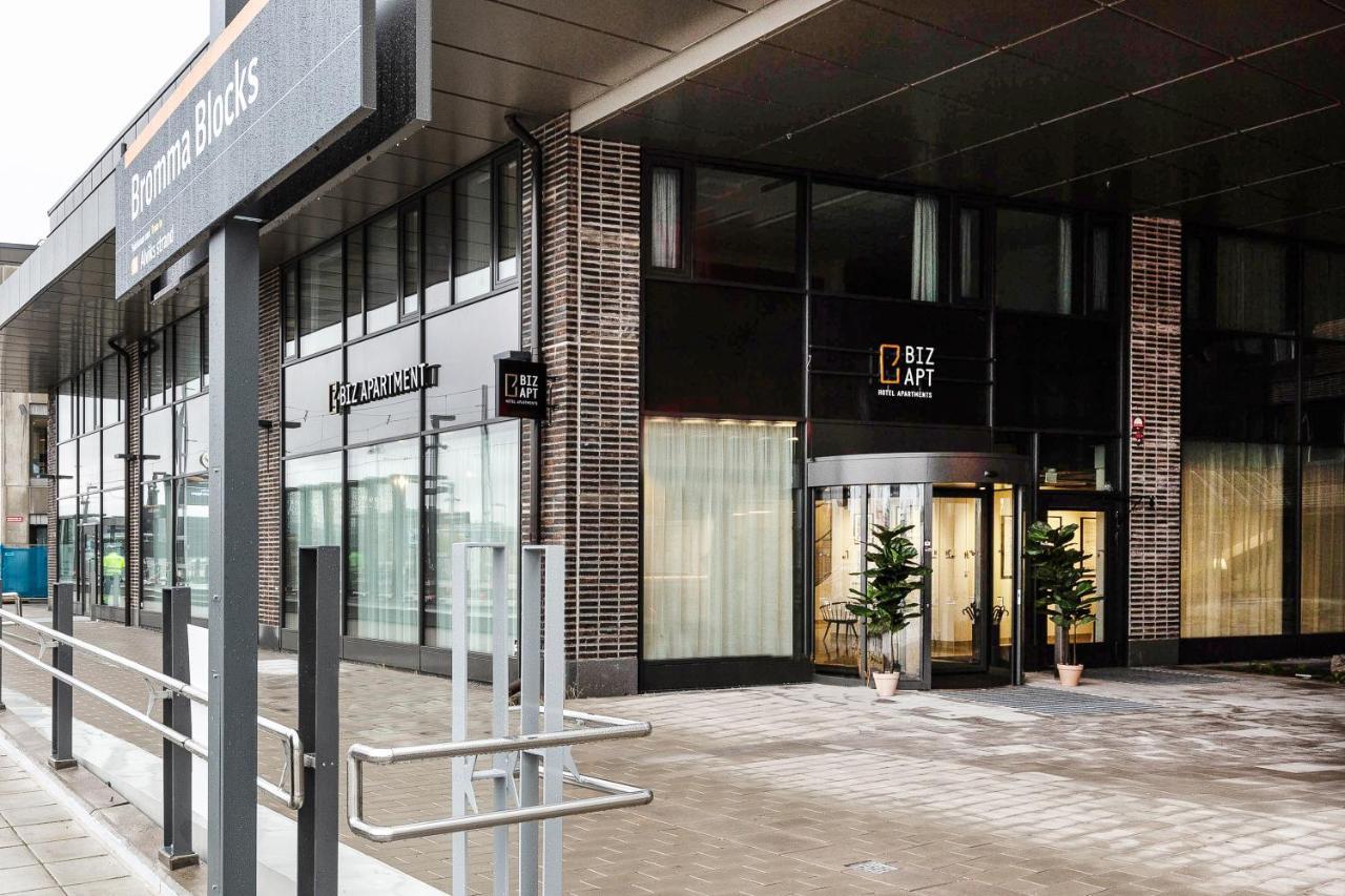 שטוקהולם Biz Apartment Bromma מראה חיצוני תמונה The entrance to the Parliament of the Faroe Islands